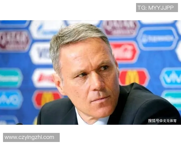 90年代最具影响力的男足球星盘点与回顾