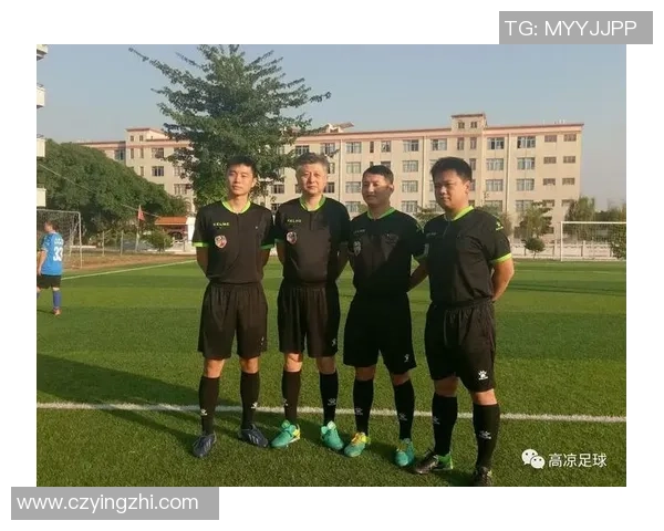 兄弟球星携手共赴绿茵梦 以足球为载体展现兄弟情深